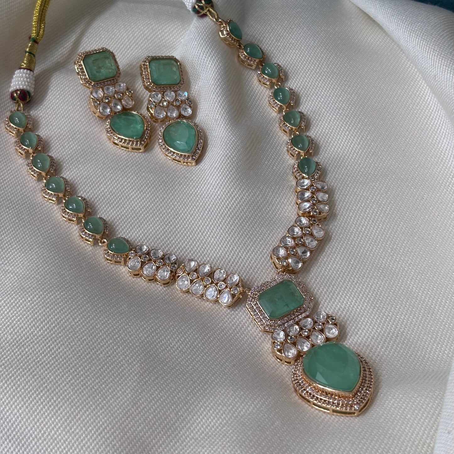 Nora Polki Necklace Set