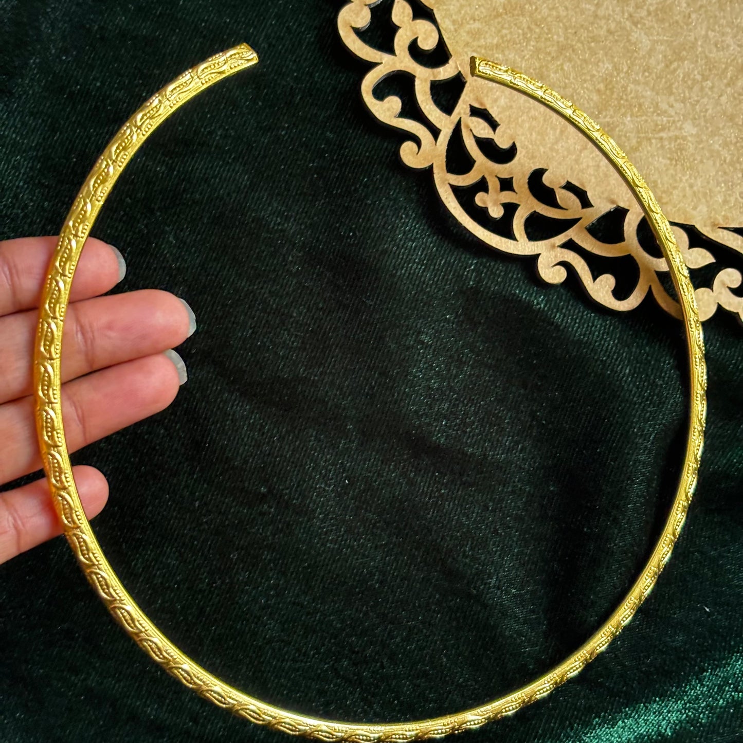 Carved Opera Hasli Necklace