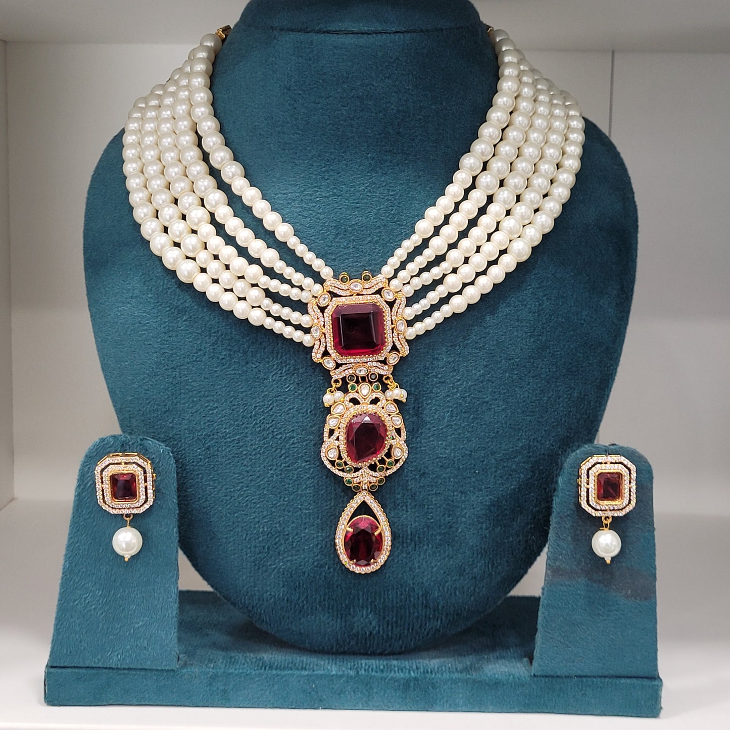 Red Seeya Necklace Set