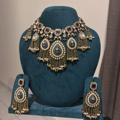 Roopas Necklace Set