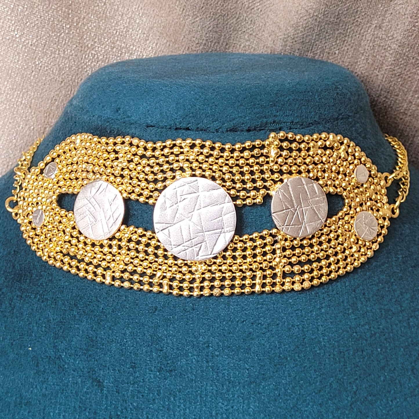 Glam Venusian Choker