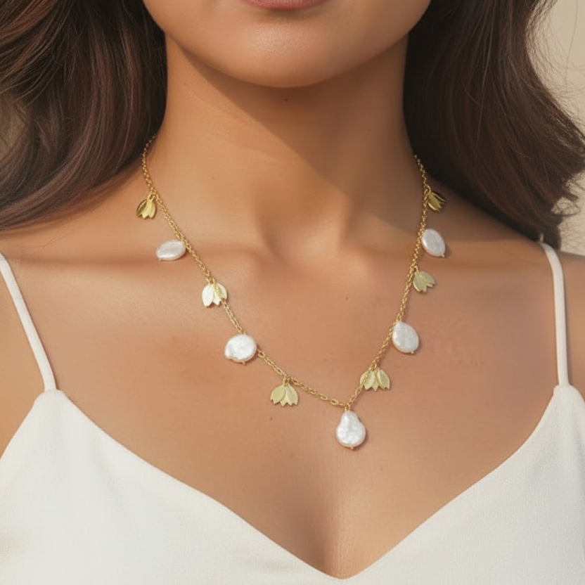 Ami Pearl Charm chain