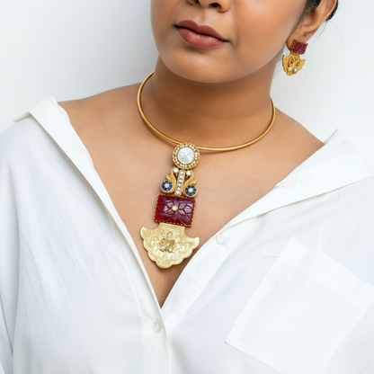 Red Morda Choker Set