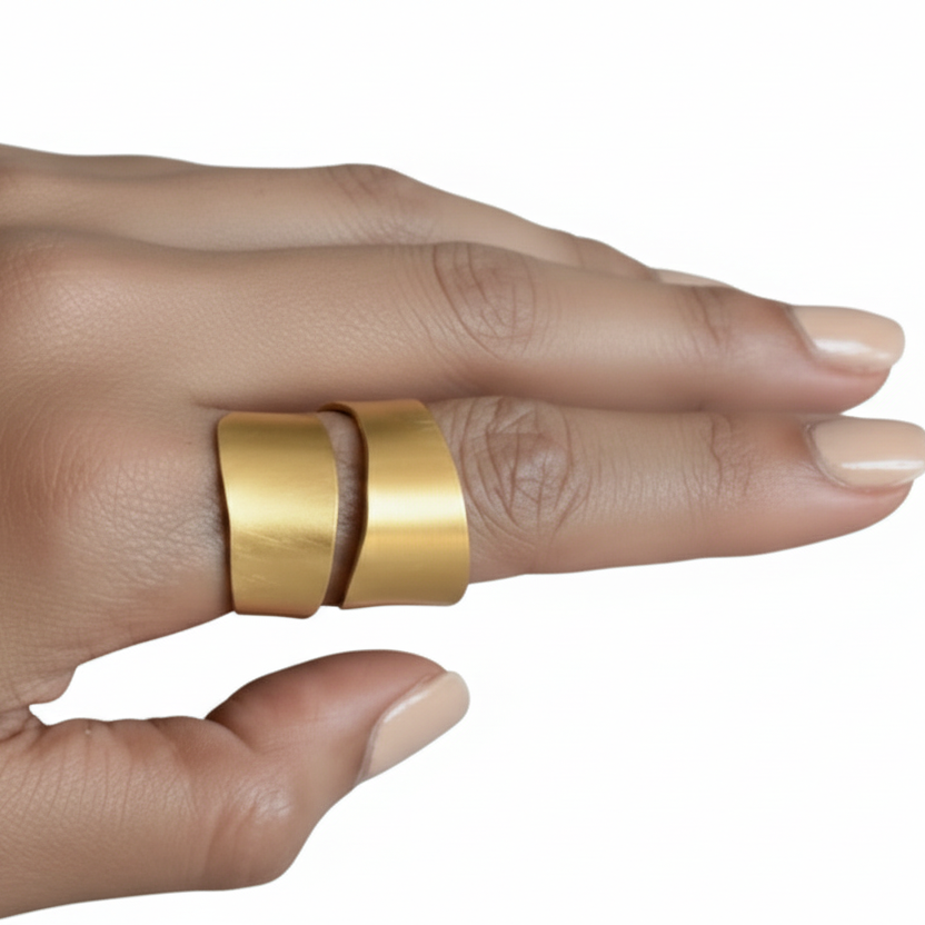 Glam Janet Brass ring