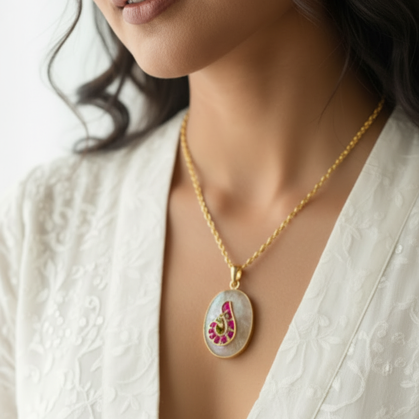 Harini pendant chain