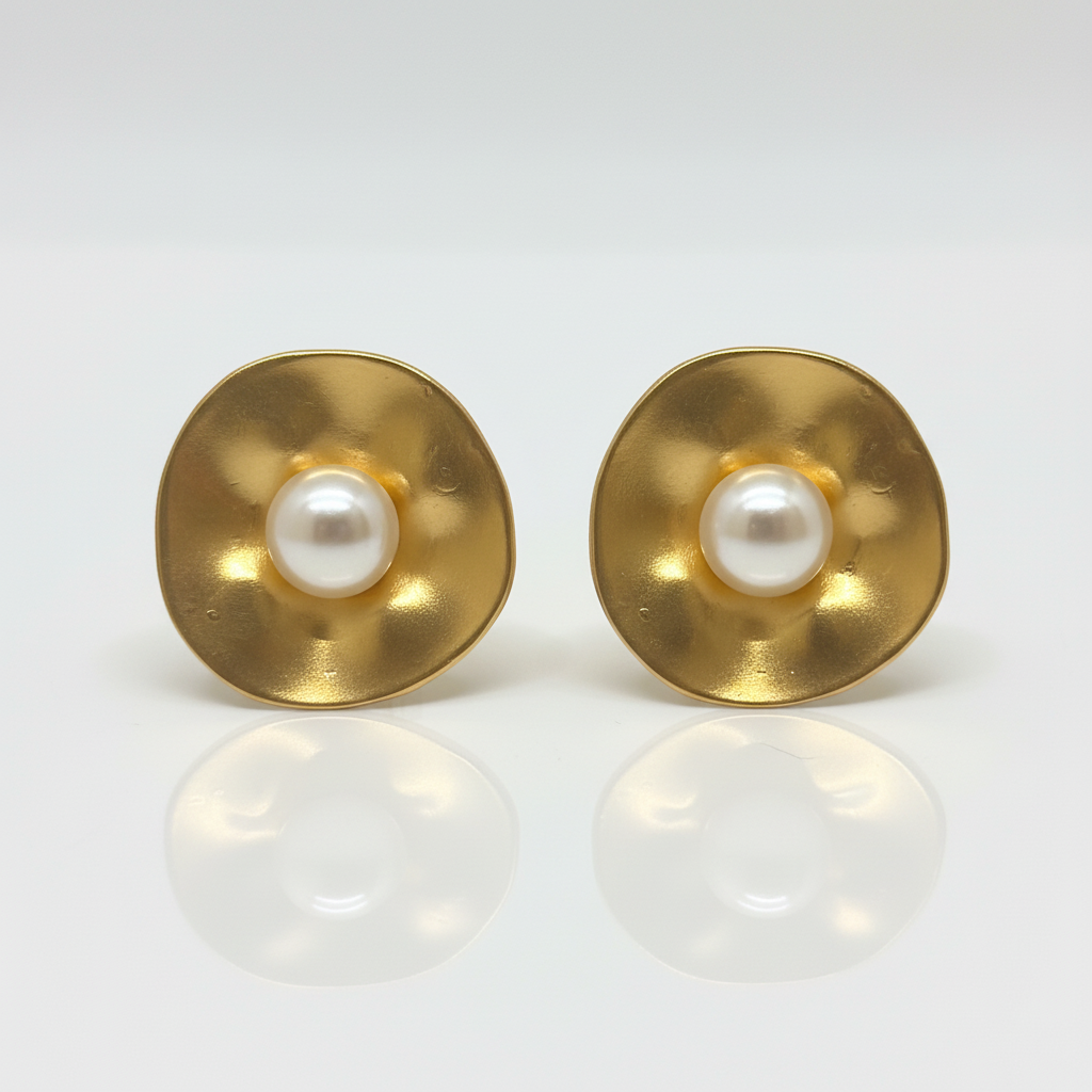 Eira brass studs