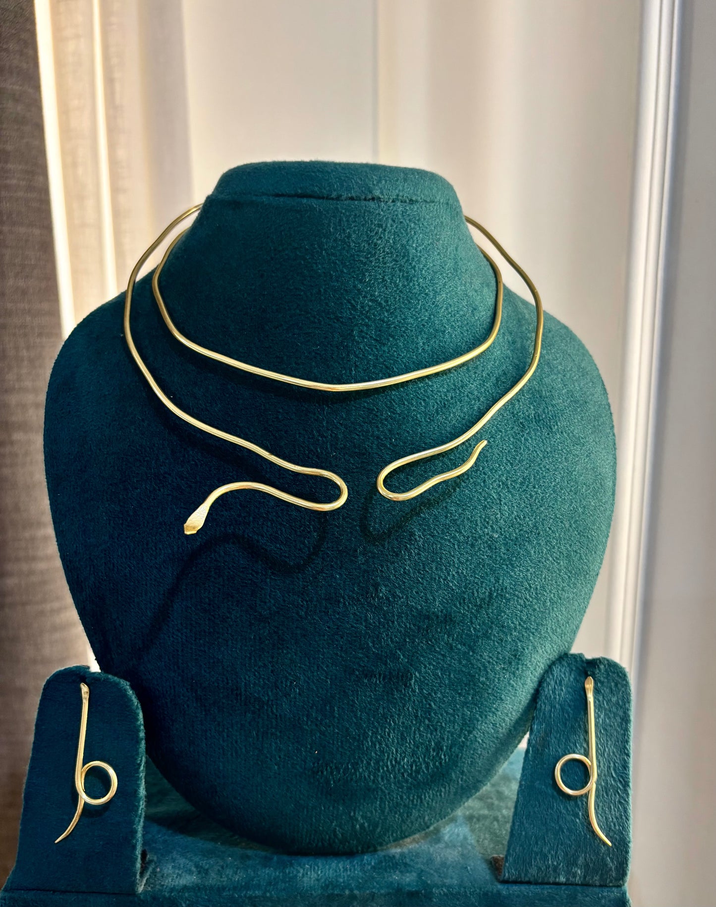 Glam Serpentine Necklace set