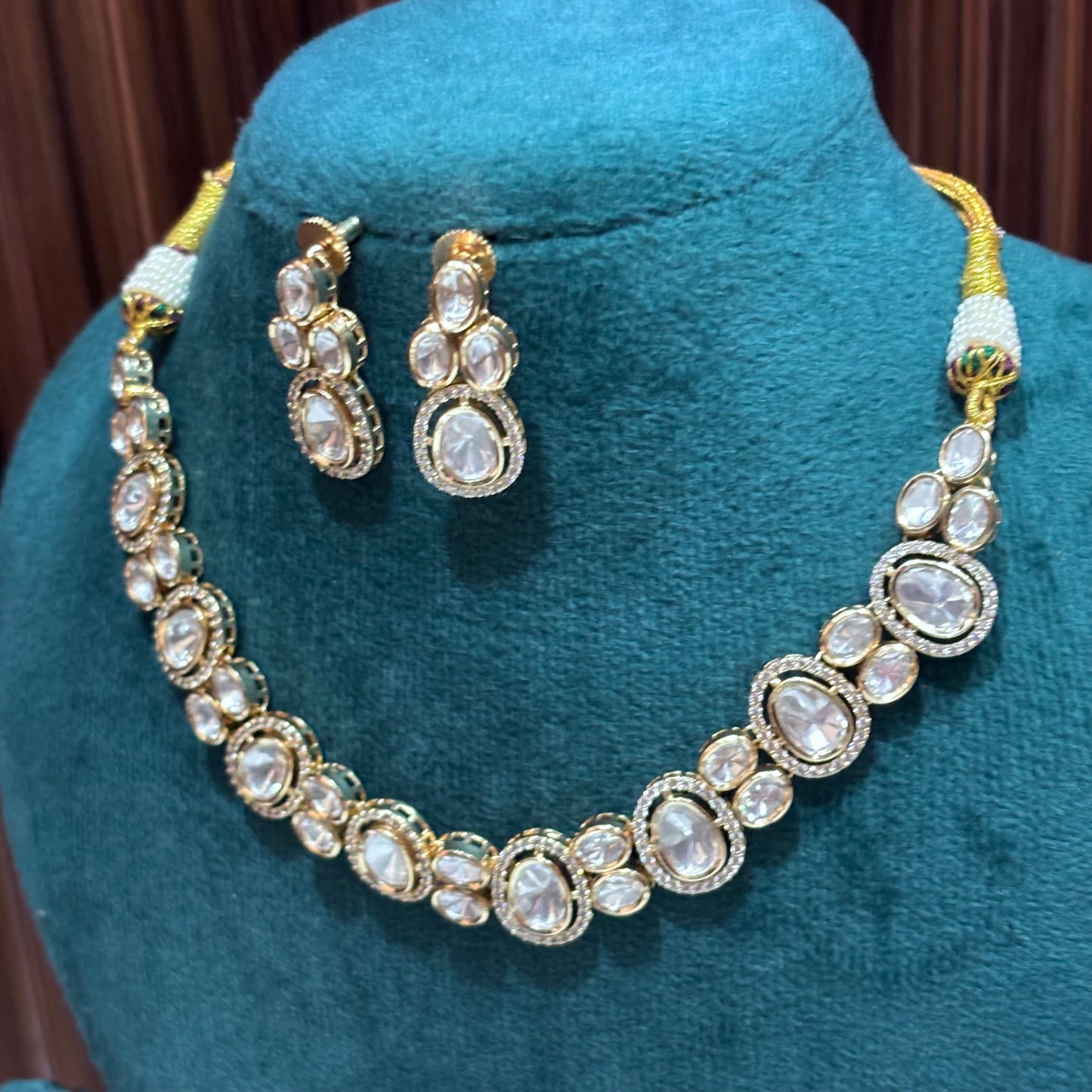 Nysa Necklace Set